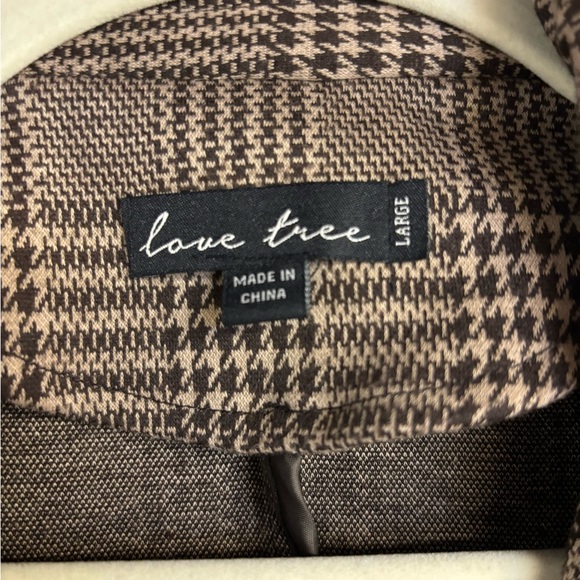 Love Tree Brown Sport Coat/ Blazer with Classic Plaid Design - Picture 3 of 4